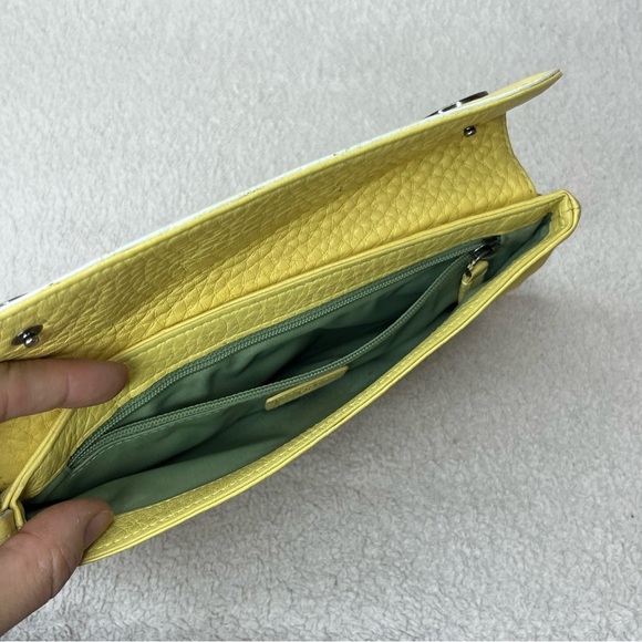 Cole Haan Leather Clutch Pouch Purse-Butter Yellow-Vintage-Designer-Classic-Y2K - Picture 8 of 12